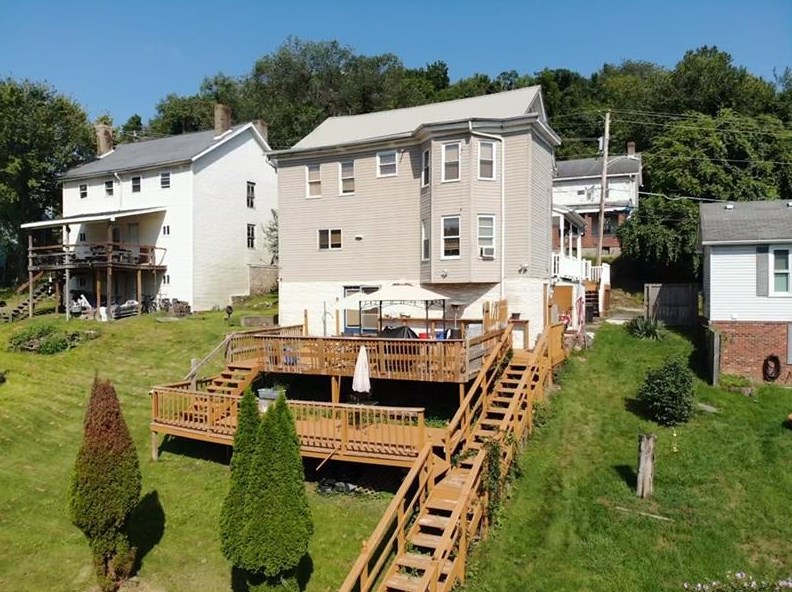 145 Spring St, Coal Center, PA 15423
