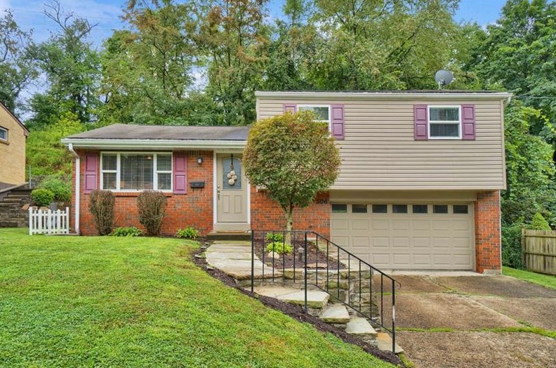 506 Aura Dr, Monroeville, PA 15146