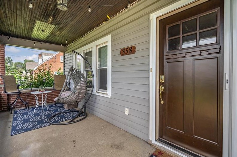 358 Oak Spring Rd, Canonsburg, PA 15317