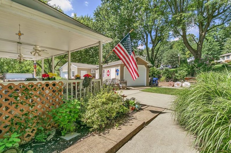 149 Autumn Dr, Trafford, PA 15085