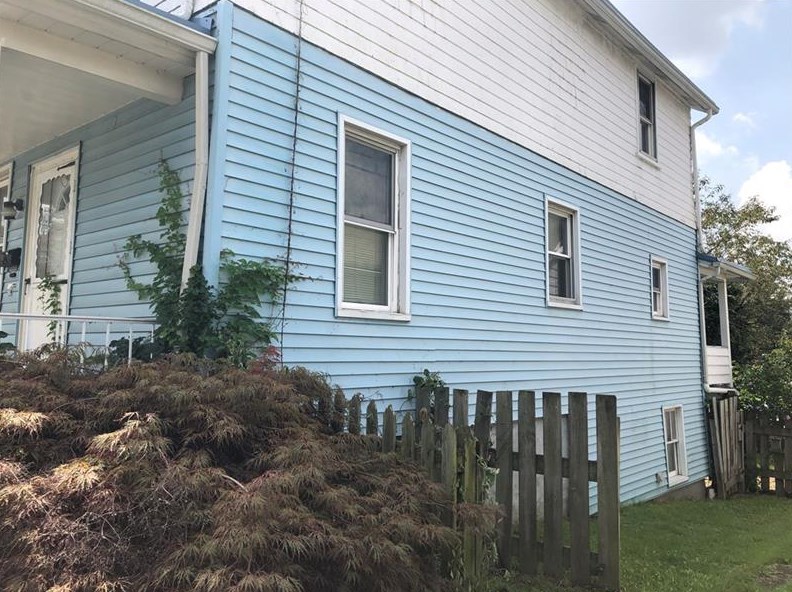 238 Washington Ave, Greensburg, PA 15601-2863