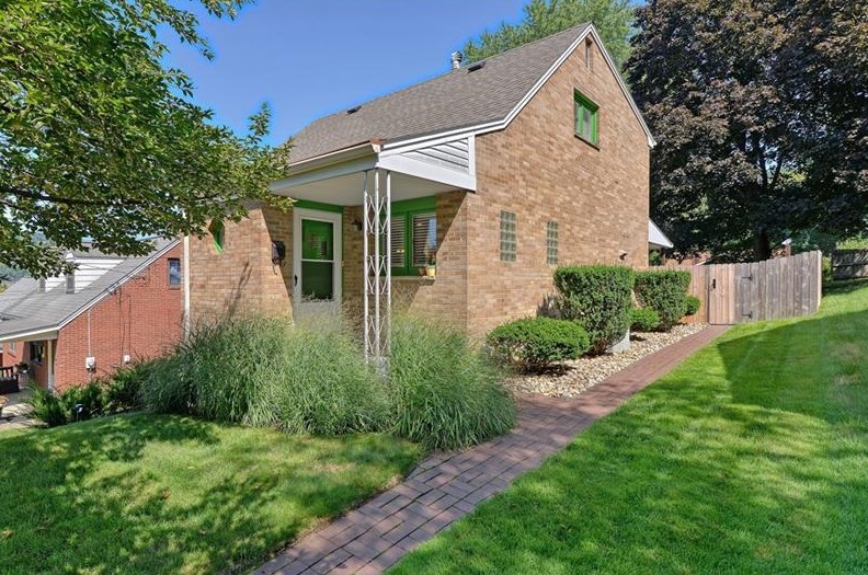 543 Edgewood Ave, Oakmont, PA 15139