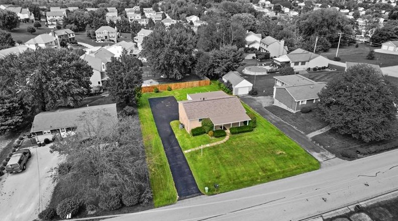 215 Seanor Rd, North Huntingdon, PA 15642-9441