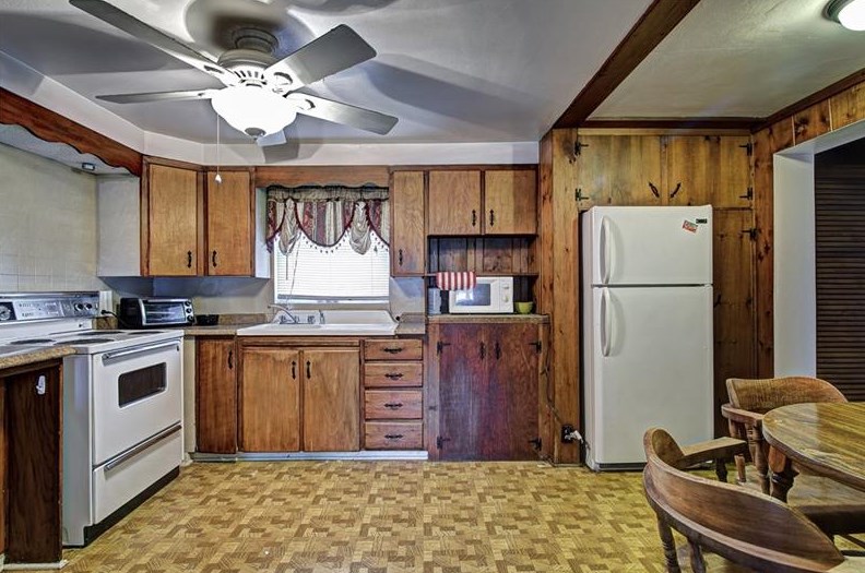 934 Woodside Ave, Ellwood City PA  16117-1340 exterior