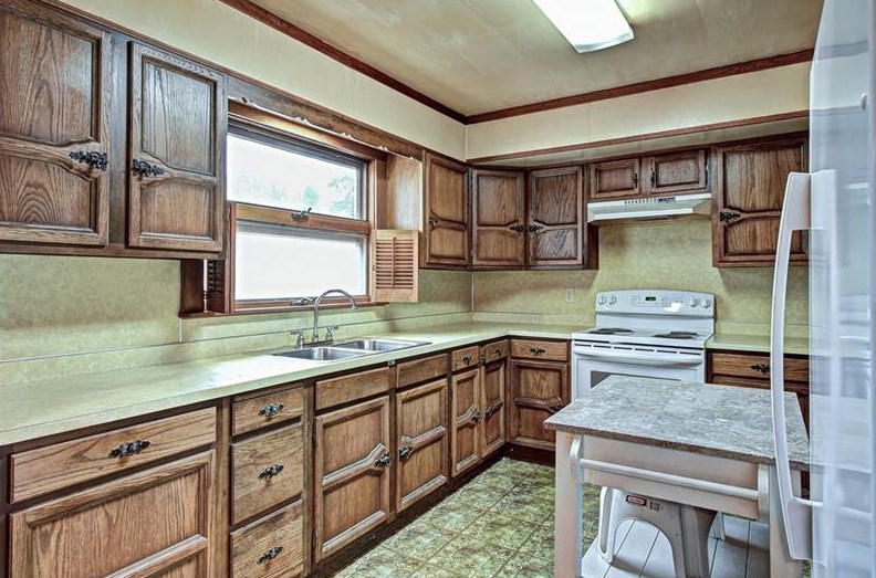 934 Woodside Ave, Ellwood City PA  16117-1340 exterior