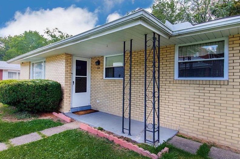 422 Sells Ln, Greensburg, PA 15601-5745