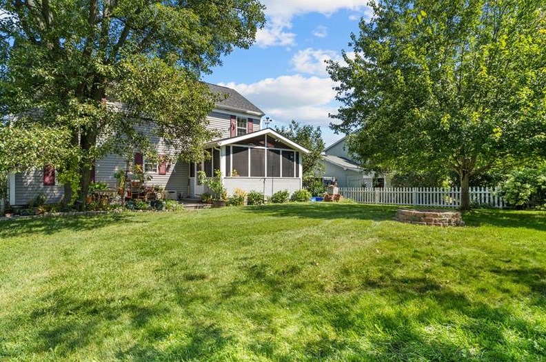 30 Fieldstone Pl, Zelienople PA  16063-9313 exterior