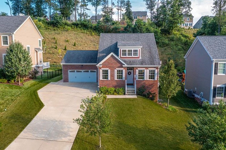 111 Vista Ridge Ln, Valencia, PA 16059