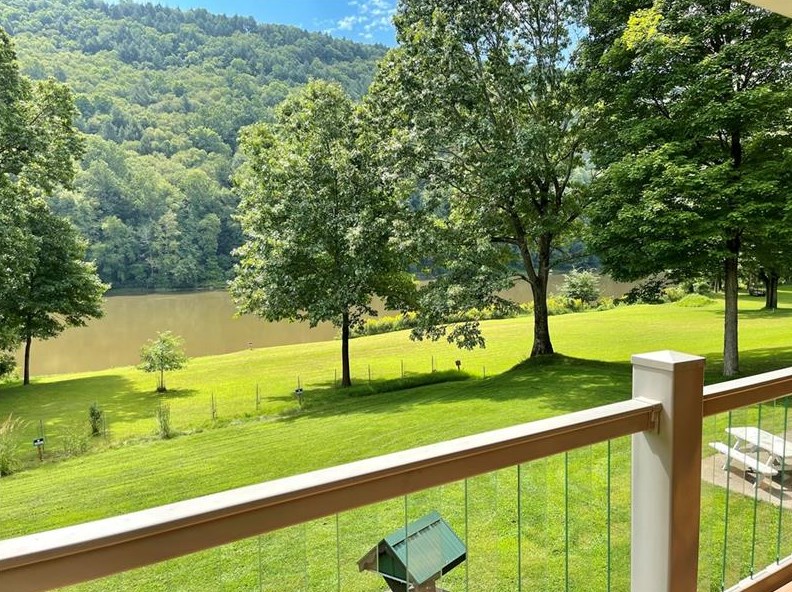 1150 Kent Rd, Kennerdell, PA 16374-3710