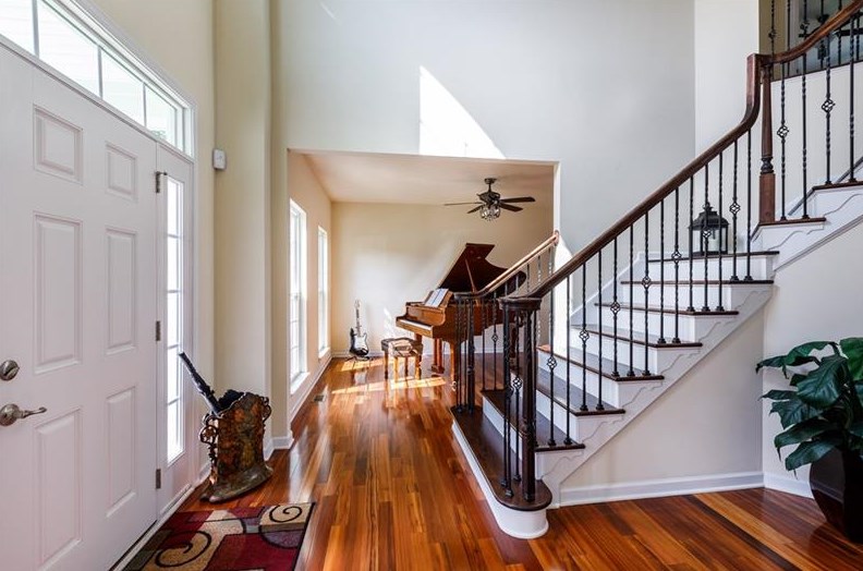 150 Sweetwater Dr, Sewickley, PA 15143