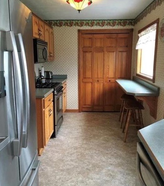 74 Highland Ave, West Alexander PA  15376-2207 exterior