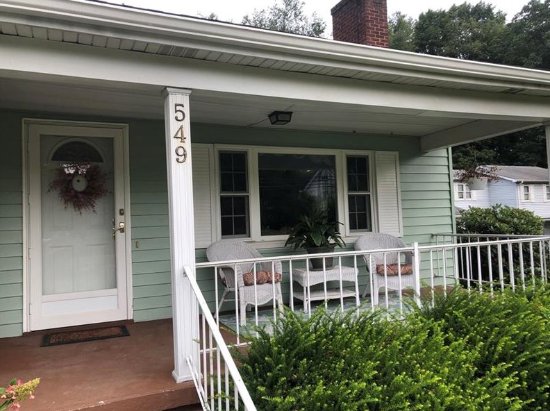 549 Main St, Imperial, PA 15126