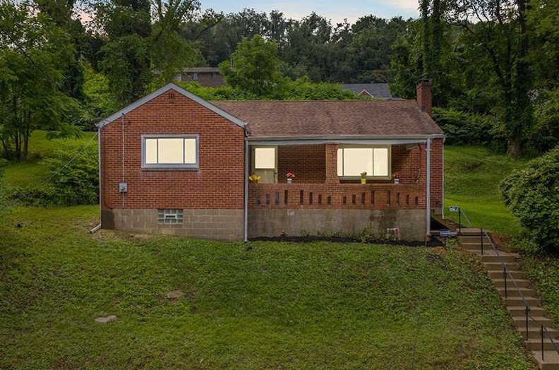 420 Penn Ave, North Versailles PA  15137-2809 exterior