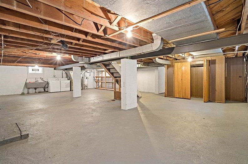 420 Penn Ave, North Versailles PA  15137-2809 exterior