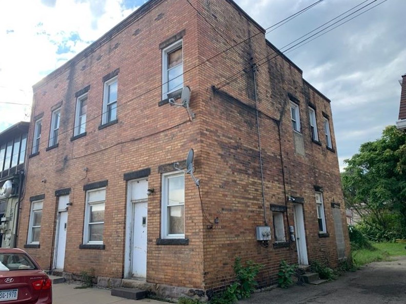 325-335 8th St, Freedom, PA 15042