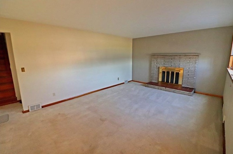 23 7th St, Youngwood, PA 15697-1269