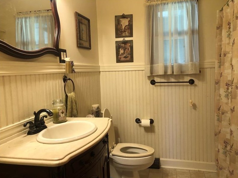 1501 Jackson Ave, New Castle PA 16101-5211 exterior