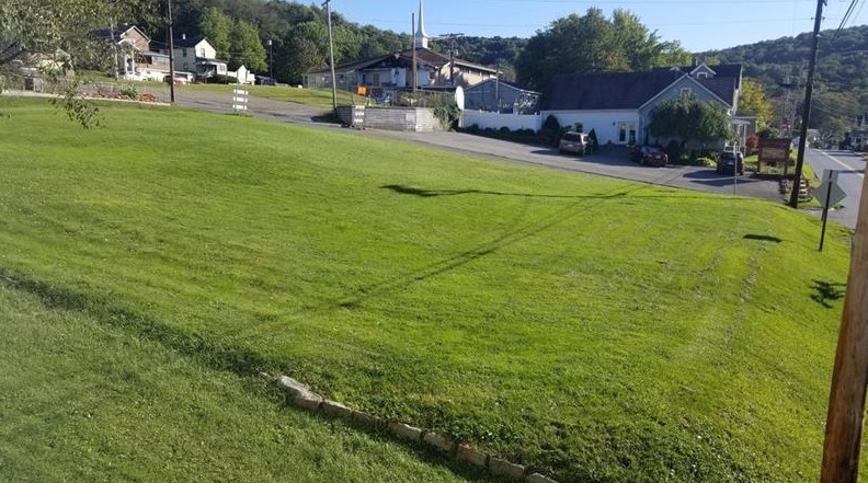 897 Barn St, Hooversville, PA 15936