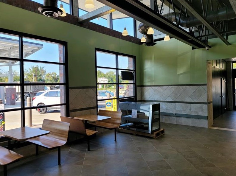 1701 Main Street Ext, Butler PA  16001-1327 exterior