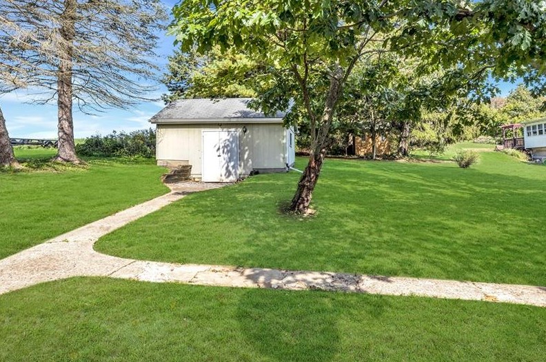 317 Harpers Ferry Rd, Beaver Falls, PA 15010