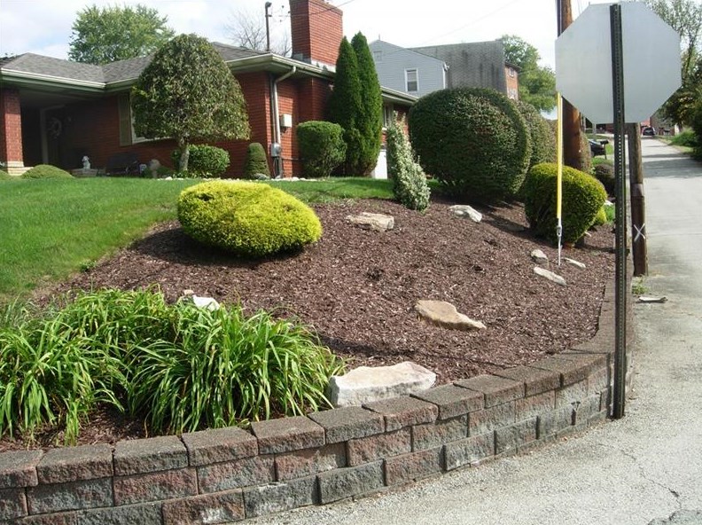 1029 Logan Rd, North Versailles, PA 15137