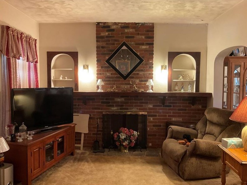 111 Carnegie St, Butler, PA 16001-4115