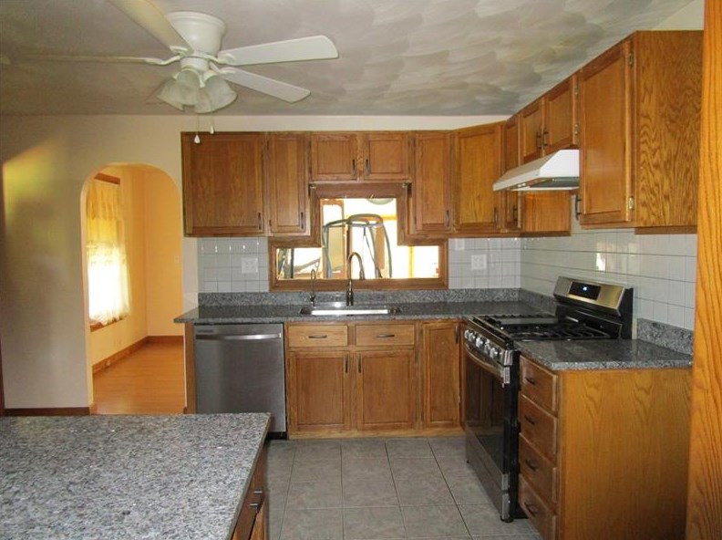 119 Calairi Ln, Chicora, PA 16025-2533
