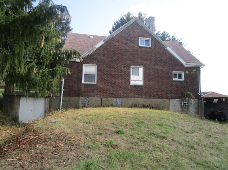 575 Thomas St, Monroeville, PA 15146-4650
