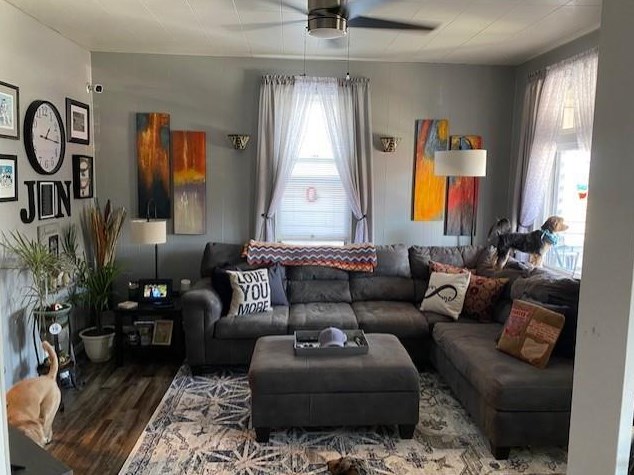 425 Forest St, Monessen, PA 15062-1313