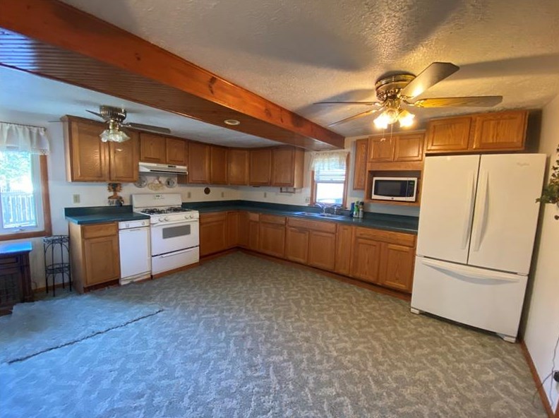 129 East Ave, Indiana, PA 15701-2141
