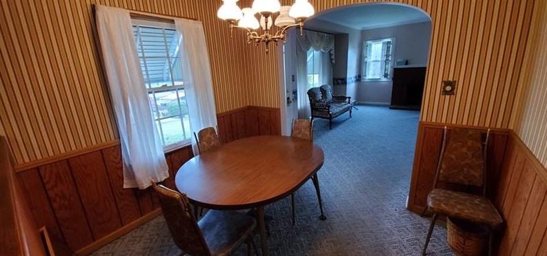 761 Massachusetts St, Ellwood City PA  16117-1430 exterior