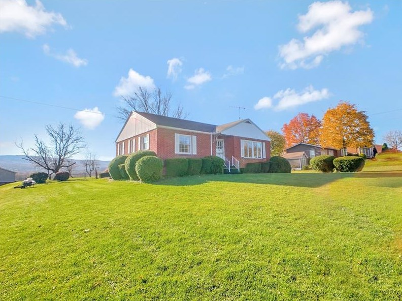 796 Old William Penn Hwy, Blairsville, PA 15717-7894