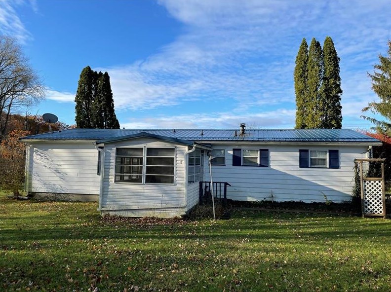 1010 E Jamestown, Westford, PA 16134