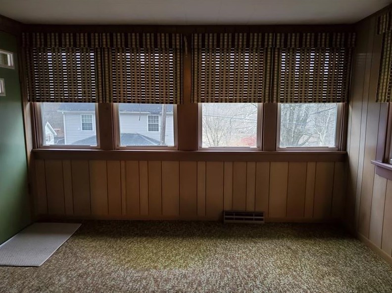 129 Water St, Avonmore, PA 15618