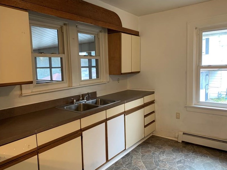 734 Franklin St, Clymer, PA 15728
