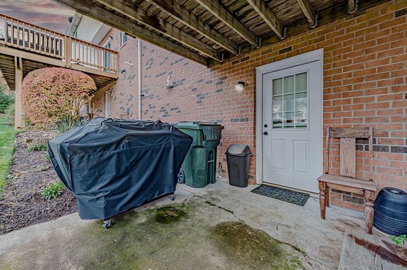 6926 Spg Vly Ln, Export PA 15632-2643 exterior