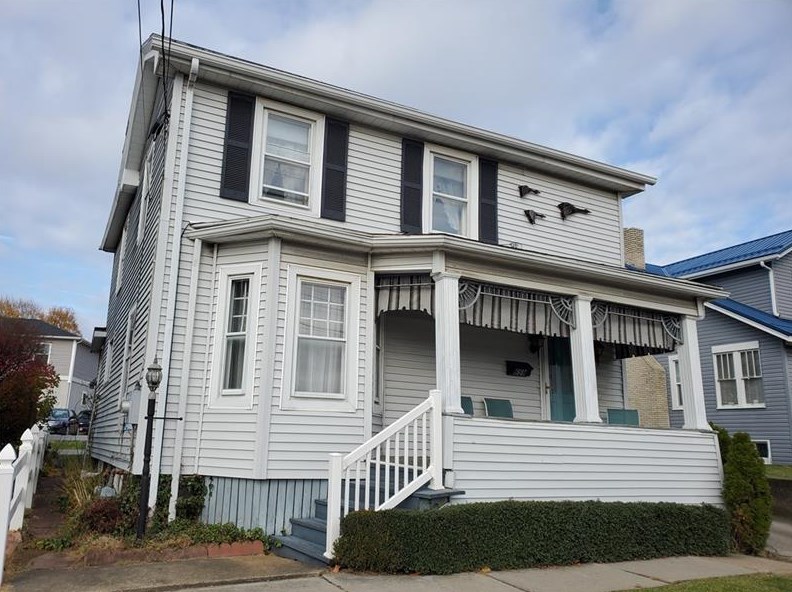 659 Locust St, Indiana, PA 15701-3062