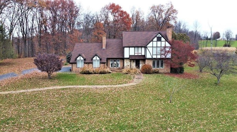 56 Foxglove Dr Ext, Greensburg, PA 15601