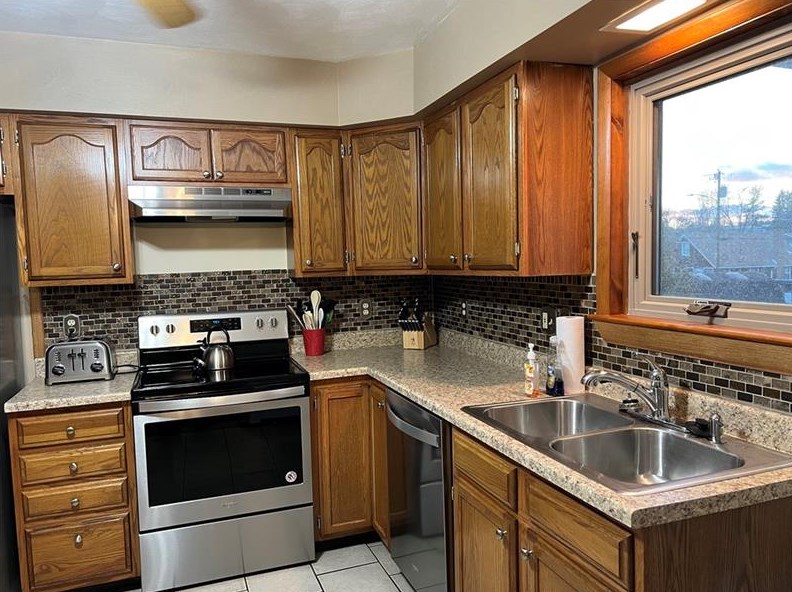 965 Park St, California, PA 15419