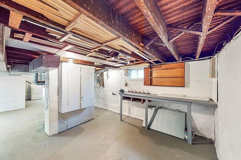 1139 Arch St, Washington PA 15301-1929 exterior