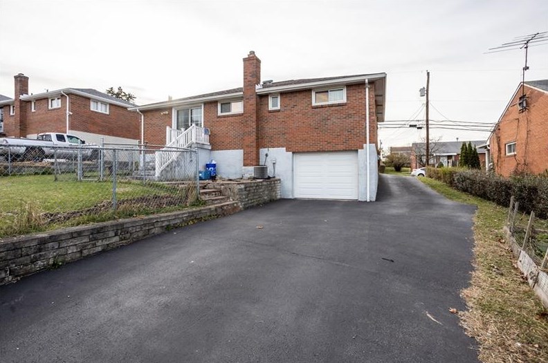 237 Eisner Ave, Bridgeville, PA 15017