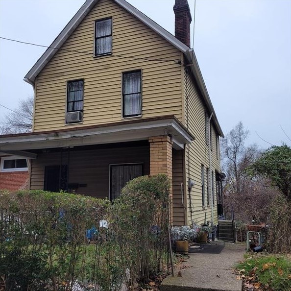 906 Montooth St, Pittsburgh PA  15210-1108 exterior