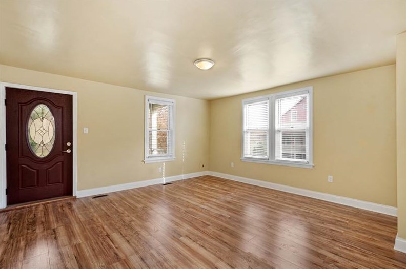 239 Ewing Rd, Collier Township, PA 15106