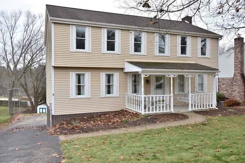 6 Mum Dr, Washington, PA 15301-9540