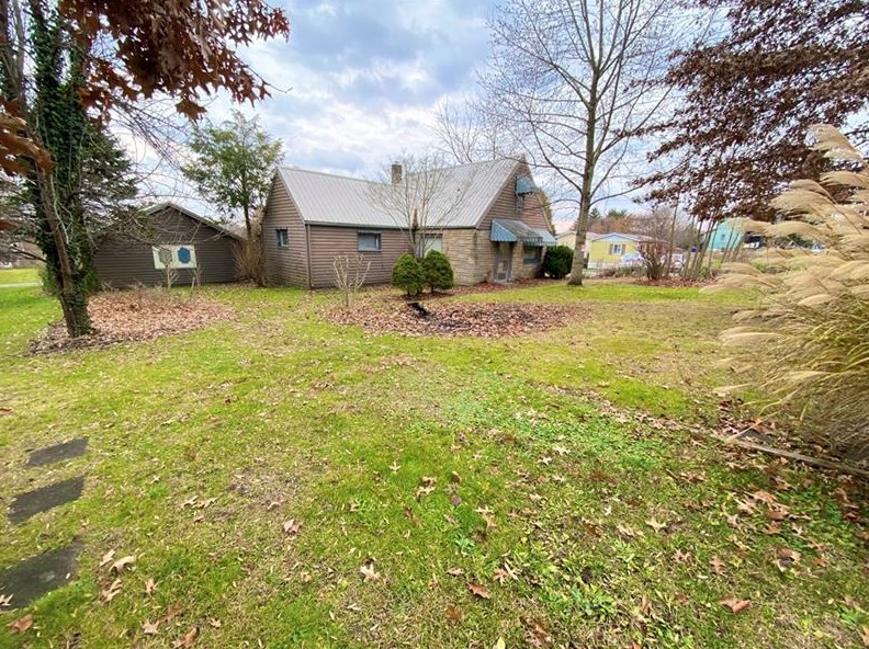 1947 S Jefferson St, New Castle, PA 16102