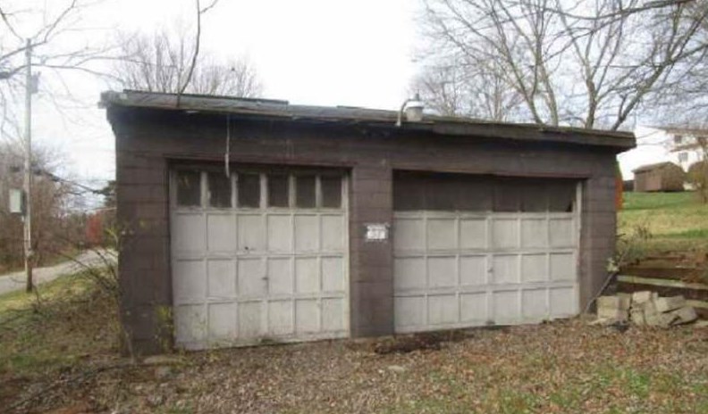 421 Fosterville Rd, Greensburg, PA 15601