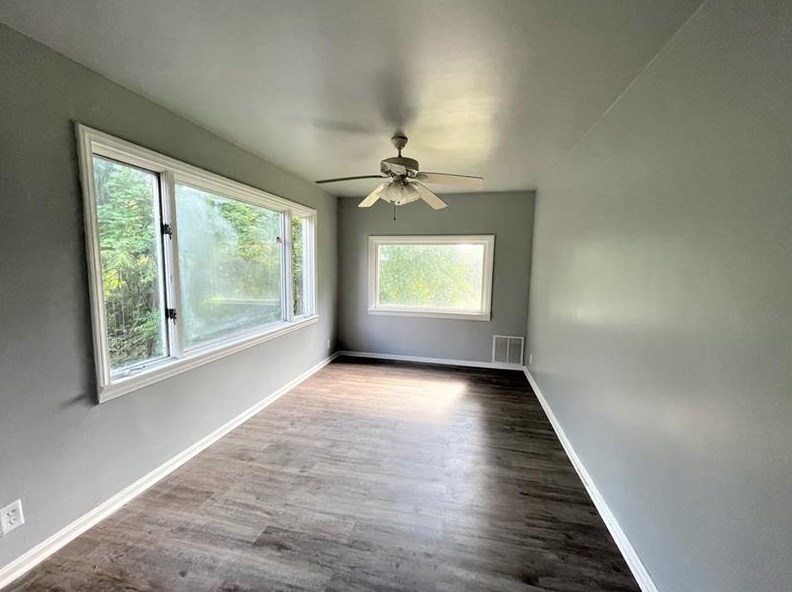 430 Falls Ave, New Castle PA  16105-1414 exterior