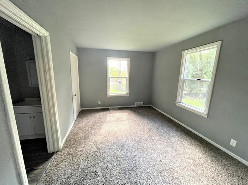 430 Falls Ave, New Castle PA  16105-1414 exterior