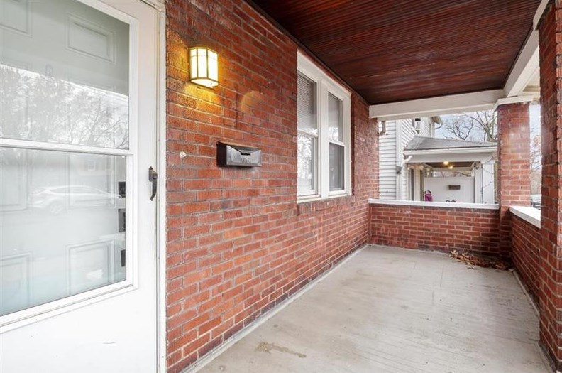 1512 Edgewood Ave, Moon Twp, PA 15108-2102