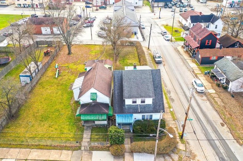 796 Fayette St, Washington, PA 15301-5620